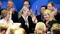 Radość w sztabie po ogłoszeniu pierwszych sondażowych wyników z Meklemburgii-Pomorza Przedniego 