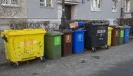 Przez system kaucyjny żółte pojemniki nie zapełniają się tak jak kiedyś cennym plastikiem i miejskie firmy zarabiają przez to mniej
