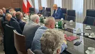 Przewoźnicy drogowi zapowiadają protest i blokadę wybranych dróg w Polsce, zarzucając ministrowi infrastruktury Dariuszowi Klimczakowi ignorowanie postulatów branży transportowej.