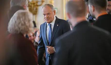 Internauci przypominają, że gdy rządzi Donald Tusk w Polsce jest zazwyczaj coraz mniej pracy