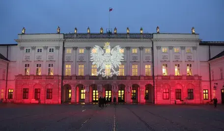 Z kuriozalnego uzasadnienia prokuratury wynika, że przez 5 lat Polską rządził człowiek, który w zasadzie nie umiał się nawet podpisać