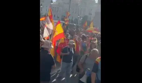 Gorąco w stolicy Hiszpanii: Marsz przeciwko premierowi zakończony pod kordonem policji