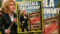 Grafika przedstawiająca Urszulę Pasławską w stroju myśliwskim ze strzelbą oraz tablicę z napisem odnoszącym się do dymisji Mikołaja Dorożały i sytuacji myśliwych oraz leśników.