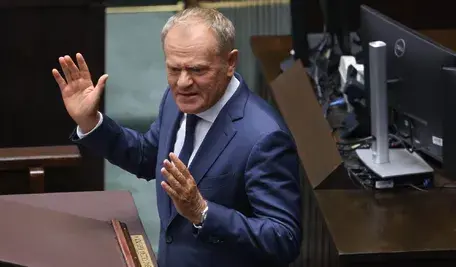 Czy Donald Tusk miał prawo w Sejmie ujawniać fragmenty zeznań?
