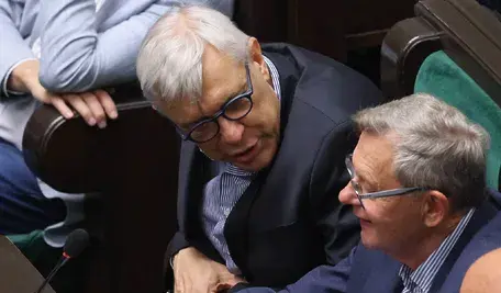 Roman Giertych zaapelował o kontakt do osób, które miały zapłacić lub otrzymać propozycję zapłaty w zamian za ułaskawienie, po słowach Donalda Tuska dotyczących zeznań w sprawie Zondacrypto.