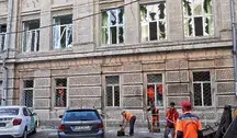 Plan organizacji mundialu przez Ukrainę wydaje się być dziś skrajnie nierealny. Nasz wschodni sąsiad jest aktualnie poddawany permanentnym atakom rosyjskim. Dzisiejszej nocy ucierpiała Odessa - skutki ataku na zdjęciu
