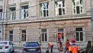 Plan organizacji mundialu przez Ukrainę wydaje się być dziś skrajnie nierealny. Nasz wschodni sąsiad jest aktualnie poddawany permanentnym atakom rosyjskim. Dzisiejszej nocy ucierpiała Odessa - skutki ataku na zdjęciu