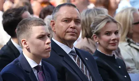 Prezydent Karol Nawrocki z żoną i synem na Jasnej Górze