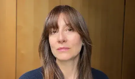 Maja Ostaszewska przekonuje, że jedną z głównych przyczyn pojawiania się dzików w polskich miastach są polowania prowadzone przez myśliwych.
