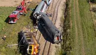 Cieżarówka staranował pociąg uderzając w pierwszy wagon za lokomotywą